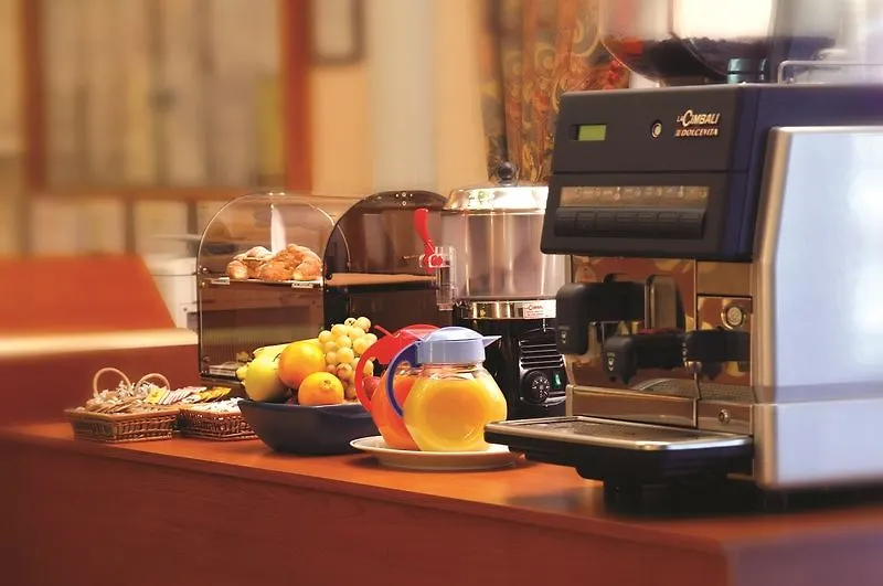 Unaway Hotel & Residence Linea Uno Milano 4*, ミラノ イタリア