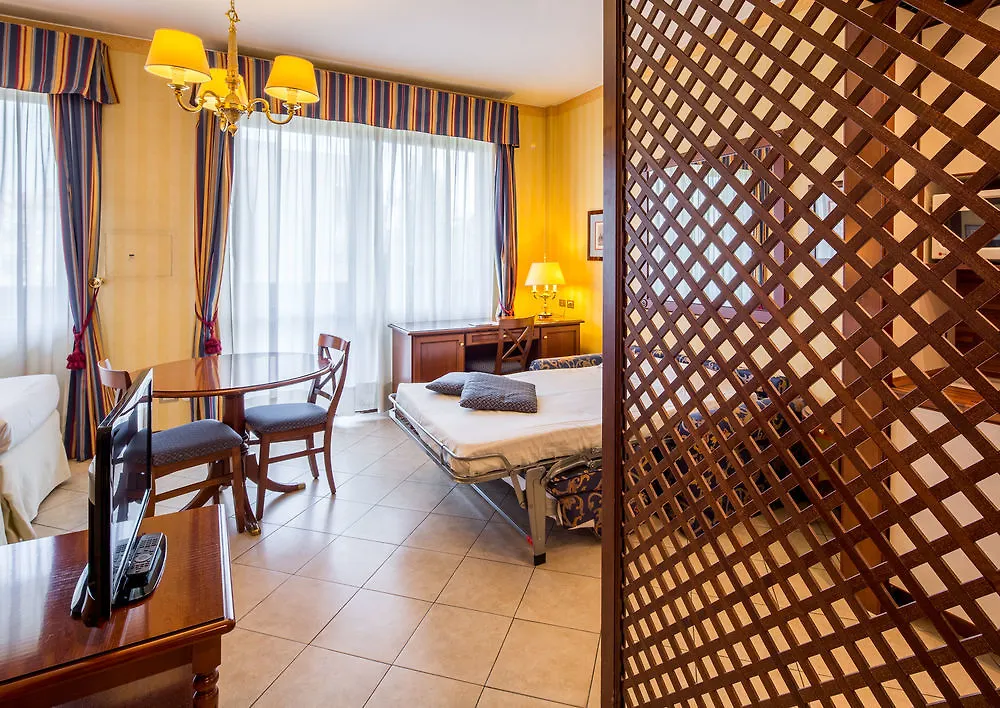 Unaway Hotel & Residence Linea Uno Milano 4*,  Italien