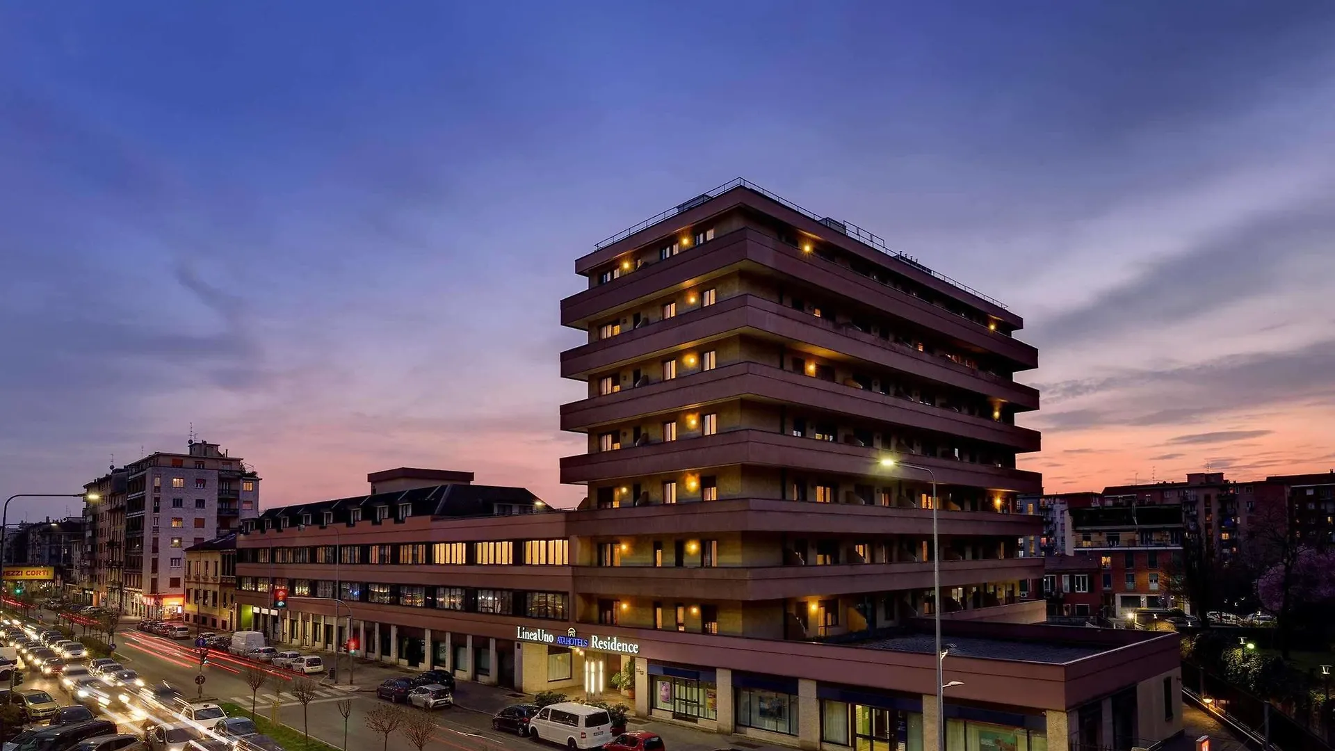 Unaway Hotel & Residence Linea Uno Milano 4*,