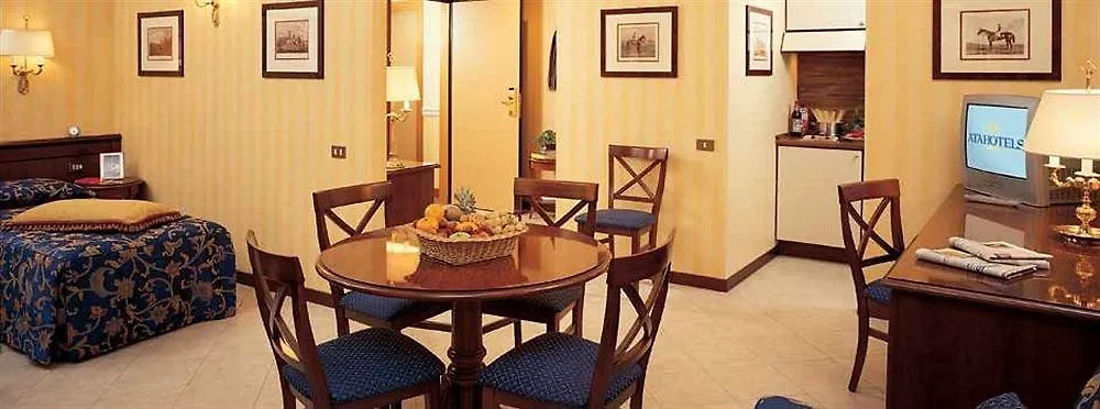 Unaway Hotel & Residence Linea Uno Milano 4*,
